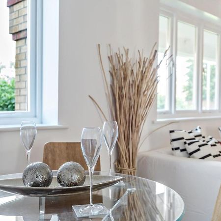 2 Bed Flat, Dedicated Workspace, Parking, 4Ktv Λονδίνο Εξωτερικό φωτογραφία