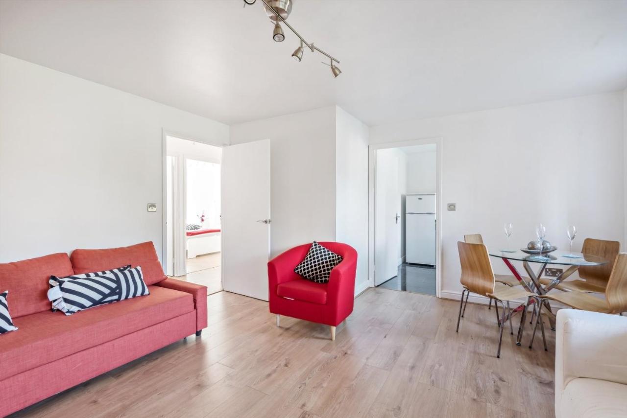 2 Bed Flat, Dedicated Workspace, Parking, 4Ktv Λονδίνο Εξωτερικό φωτογραφία
