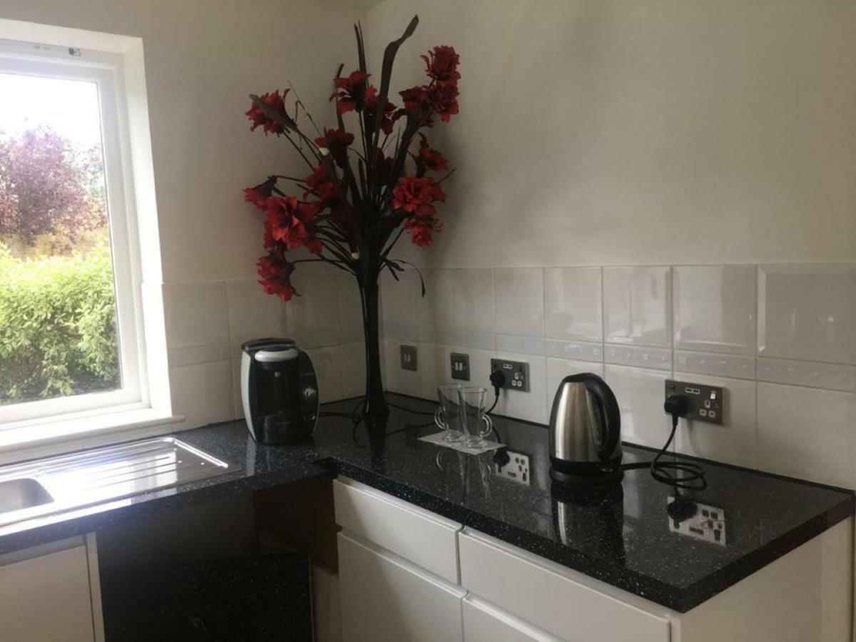 2 Bed Flat, Dedicated Workspace, Parking, 4Ktv Λονδίνο Εξωτερικό φωτογραφία